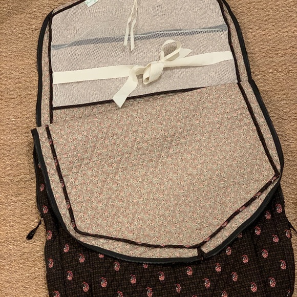Vera Bradley garment bag with additional pockets - Picture 2 of 7